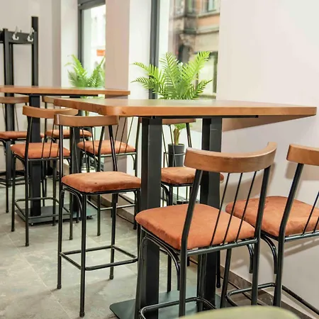 Hotel & Lounge Adult Only