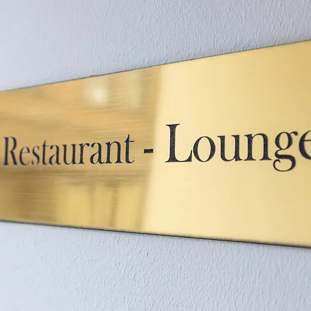 & Lounge Adult Only 고슬라르