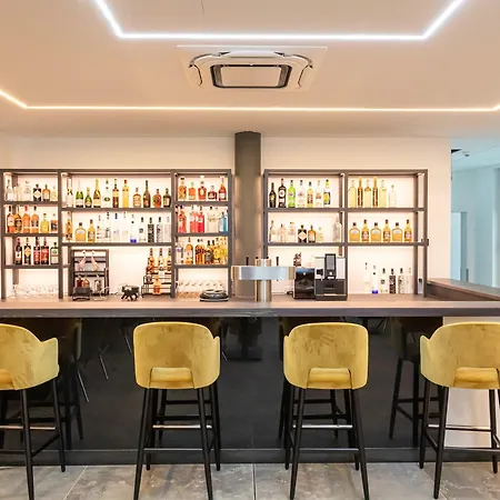 Hotel & Lounge Adult Only *