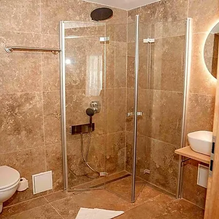 Hotel & Lounge Adult Only *