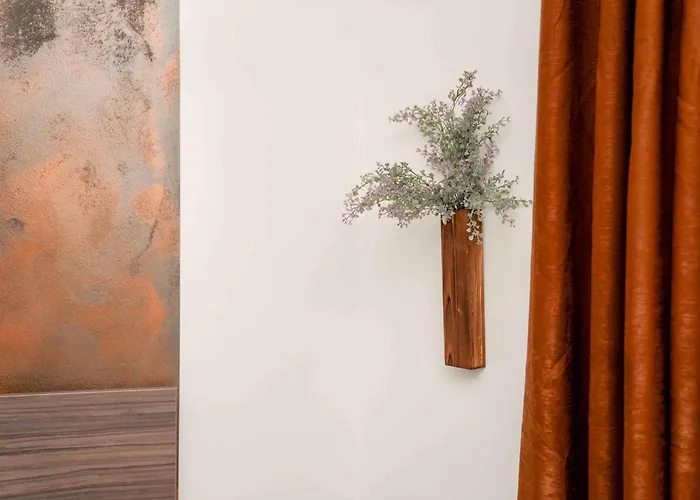 & Lounge Adult Only *